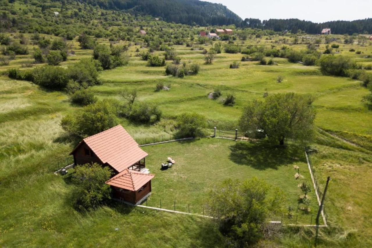 Lovcen Mountain Cottages Njegusi Exterior photo